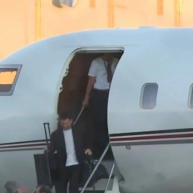 messi-aterrizo-en-ezeiza_640x640