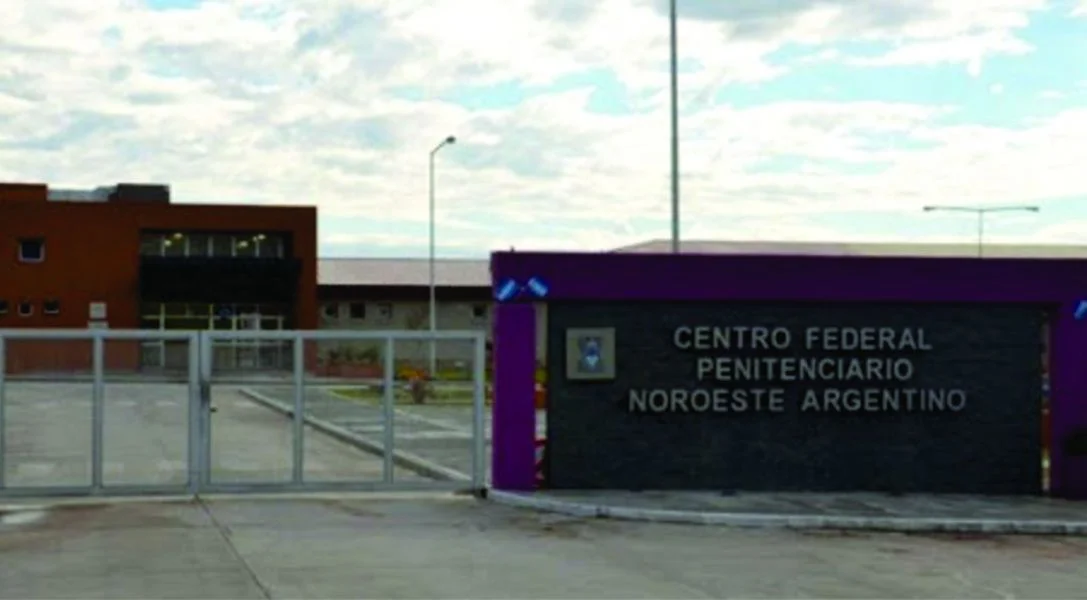 76327-una-revuelta-en-la-carcel-federal-de-guemes-dejo-ocho-guardias-heridos