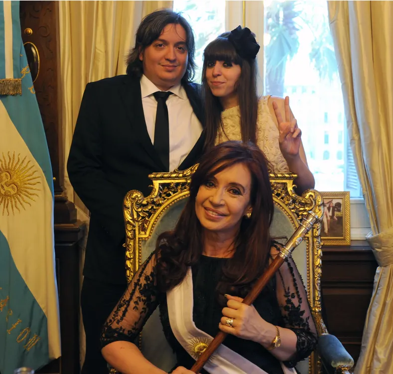 Cristina_Fernández_de_Kirchner_Máximo_Kirchner_Florencia_Kirchner_2011-12-10